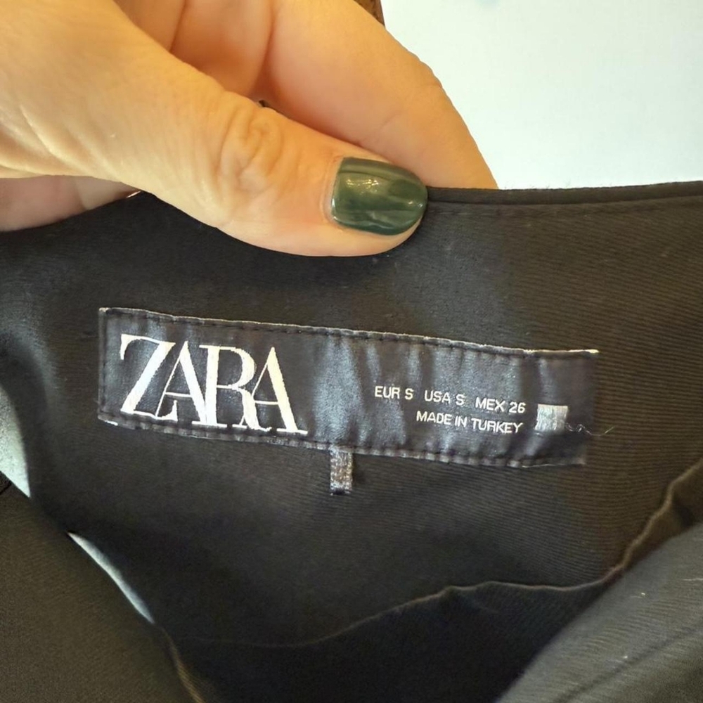 ZARA Black Top with Branded Neck Label - Picture 3 of 4
